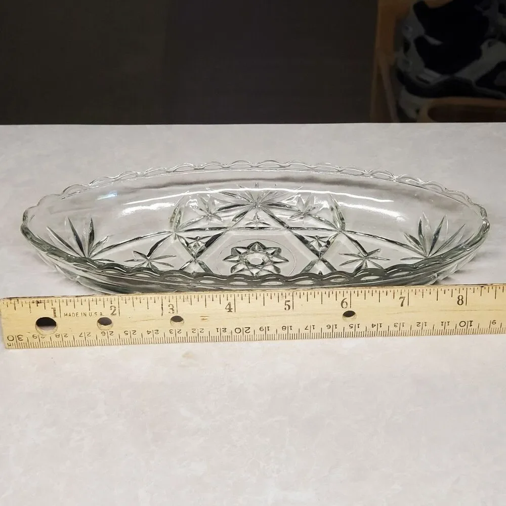 Anchor Hocking Prescut Clear Pickle Dish 8¾